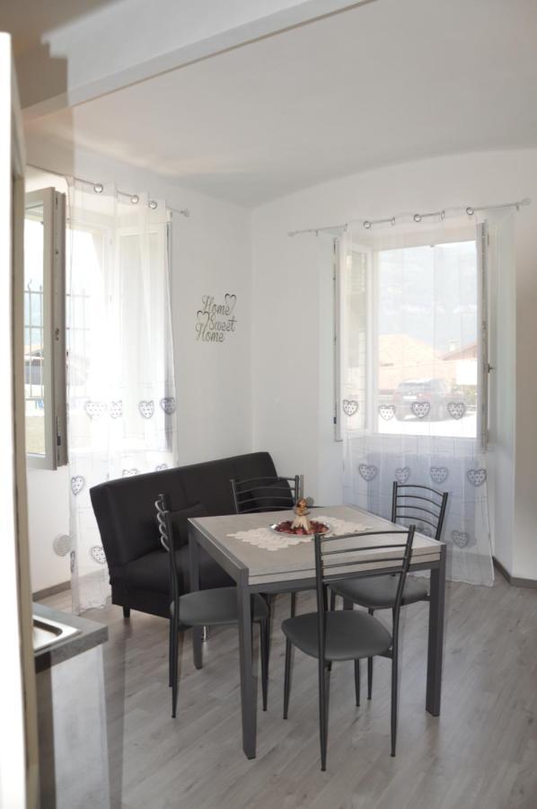 לצנו Lescen White Residence - Swimming Pool מראה חיצוני תמונה